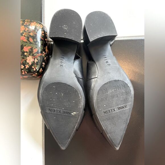 Anne Klein iFlex Black Pointed Toe Sling Back Flats Short Wedge Heels 7M - Picture 3 of 7
